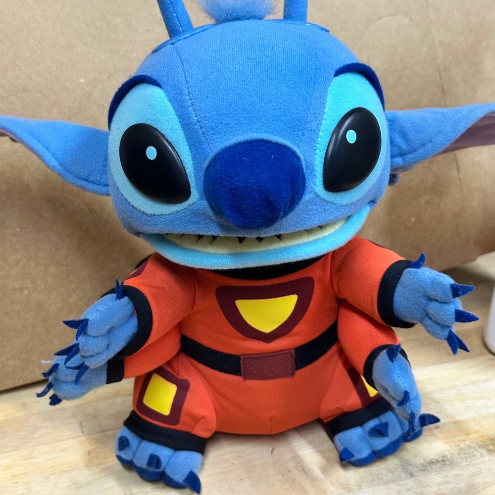Disney Stitch Versus Vintage Plush Unisex Medium Blue Red Space Suit 626 Works!